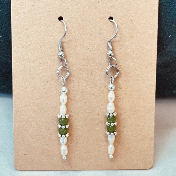 Stainless Steel Dangle Earrings Genuine Freshwater Pearls & Green Jade Hand Made - Picture 1 of 12